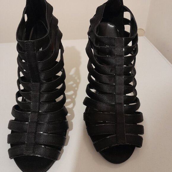 Black 4" Heels - Picture 1 of 4